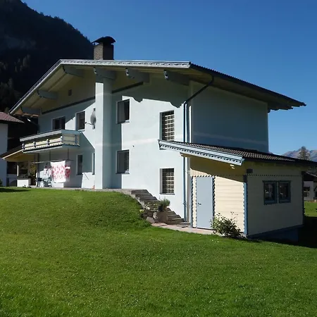 Haus Talblick * Bach (Tyrol)